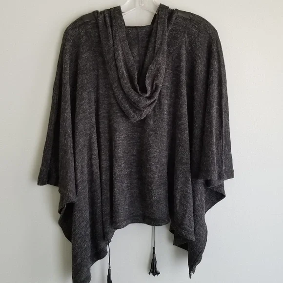 💥NEW💥Cecico Light Weight Poncho Hoodie One Size - Picture 3 of 6